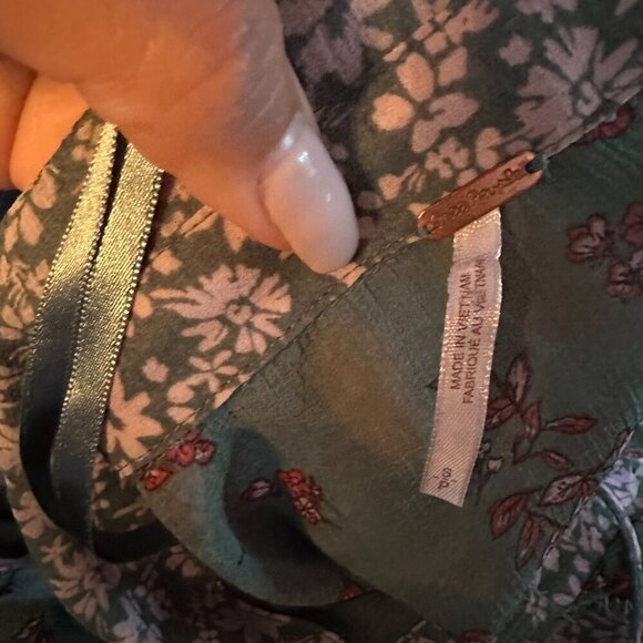 Free People Serena Printed Blouse Emerald Combo size Small - Picture 8 of 8